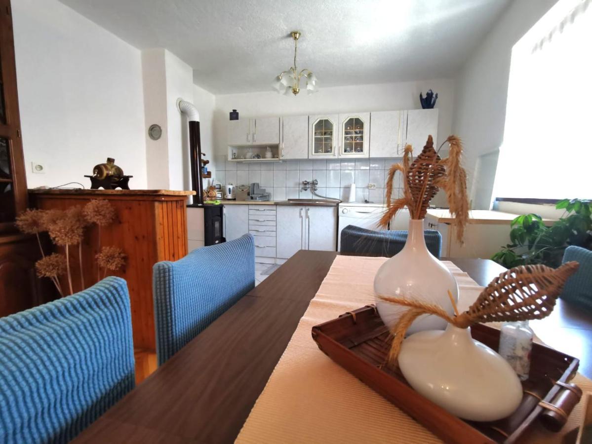 Apartman Pavelic Lovinac  外观 照片