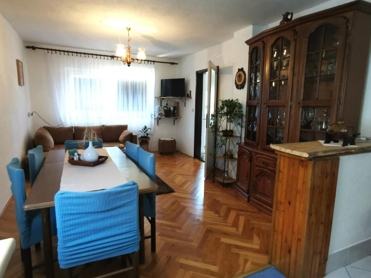 Apartman Pavelic Lovinac  外观 照片